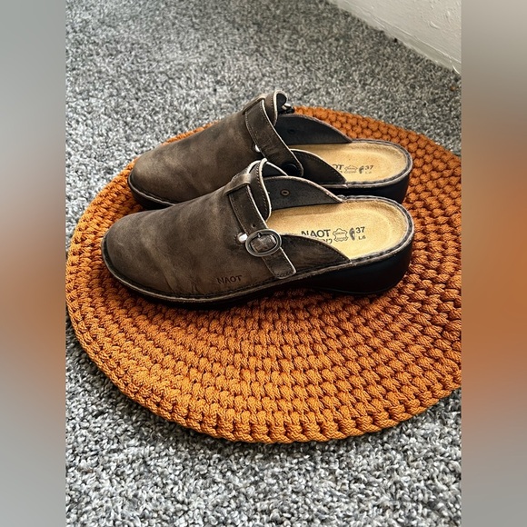 Naot  Leather Loafers Slip-Ons - Picture 2 of 7